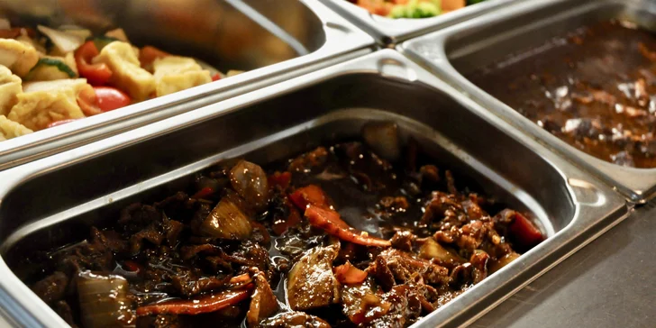 Kuchaři restaurace Hoa Mai si zakládají na čerstvých a kvalitních surovinách a autentických recepturách.