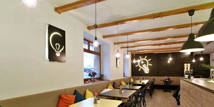 5chodové degustační menu u náplavky pro dva: dančí ragú, vepřové rillettes, roastbeef i lívance