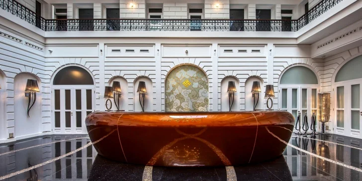 Pobytu v luxusním hotelu v centru Budapešti: snídaně a neomezeně sauna a vířivka
