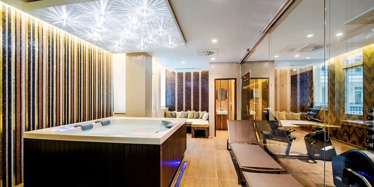 Pobytu v luxusním hotelu v centru Budapešti: snídaně a neomezeně sauna a vířivka