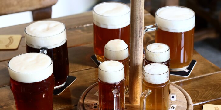 Dobré jídlo a pití: degustační set piv i s grilovaným vepřovým kolenem