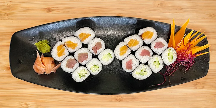 Sushi sety s 10–24 kousky: maki, nigiri i california, losos, tuňák, krevety i kuřecí maso