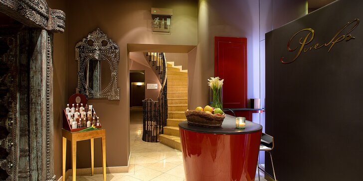 Privátní wellness v 5* hotelu na Královských Vinohradech: až 120 minut ve vířivce, možnost sauny i lahve vína