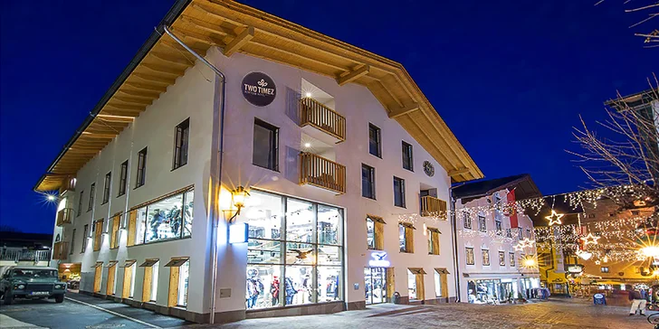 4* dovolená v rakouském Zell am See: hotel v centru města, střešní terasa, sauna a snídaně
