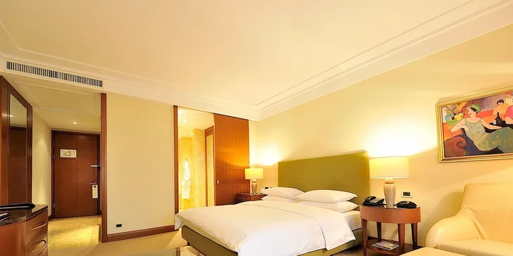 5* hotel ve Varšavě: neomezený vstup do wellness, balíčky se snídaní i polopenzí