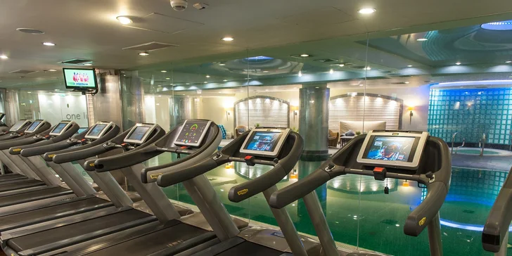 5* hotel ve Varšavě: neomezený vstup do wellness, balíčky se snídaní i polopenzí
