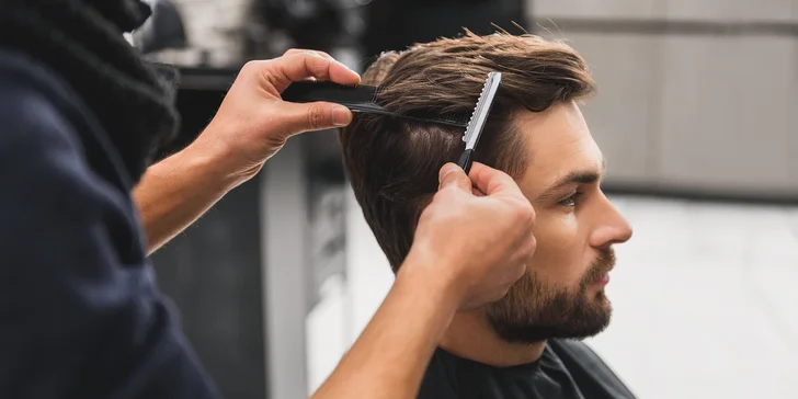 Nelly Carter Barber Shop: pánský i dětský střih, úprava vousů strojkem či břitvou