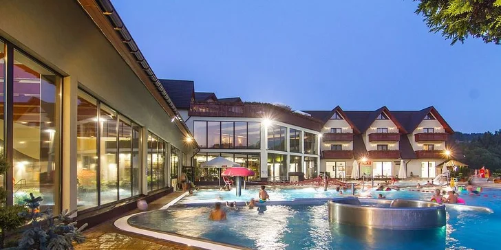 Moderní horský hotel u Zakopaného: snídaně a vstupy do termálů