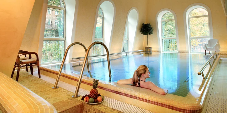 4* relaxace v Karlových Varech pro 1 nebo 2 osoby: polopenze či plná penze, wellness i procedury