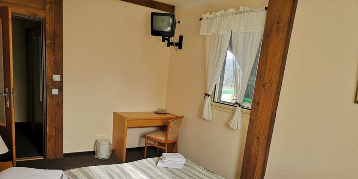Krušné hory: pobyt u Božího Daru pro dva nebo rodinu s polopenzí a výlety