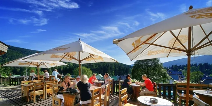Letní pobyt v Krkonoších: polopenze a neomezený relax ve wellness pro dva