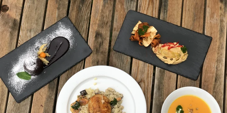 4chodové menu pro 2 osoby: hummus, tatarák, kuřecí supreme i panenka a další dobroty