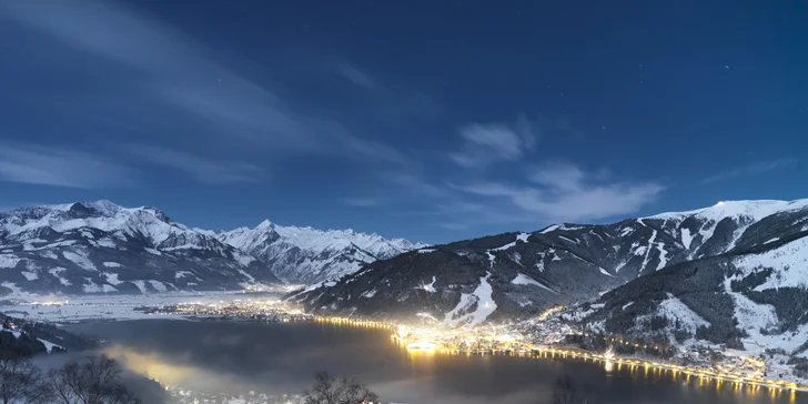 4* dovolená v rakouském Zell am See: hotel v centru města, střešní terasa, sauna a snídaně