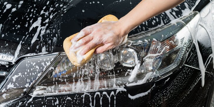 Ruční mytí vozu: 8 variant i možnost přepravy auta od vás a zpět