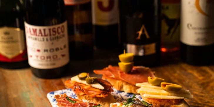 Španělsko v centru Brna: pestré tapas a láhev šampaňského pro 2 osoby