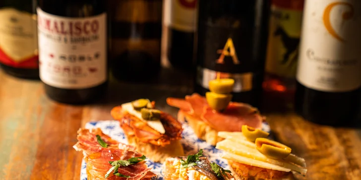 Španělsko v centru Brna: pestré tapas a láhev šampaňského pro 2 osoby