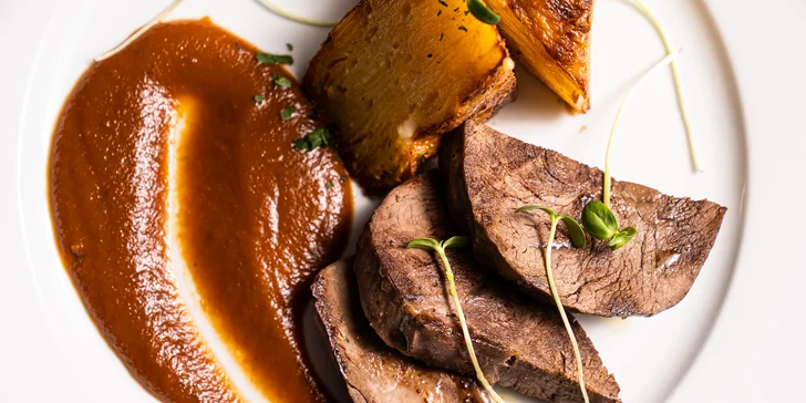 Italská hostina v restauraci Tefiti: čtyřchodové menu s jelením steakem pro 2 osoby