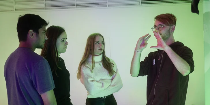 Virtuální střílecí hra Tower Tag s haptickými vestami až pro 8 hráčů