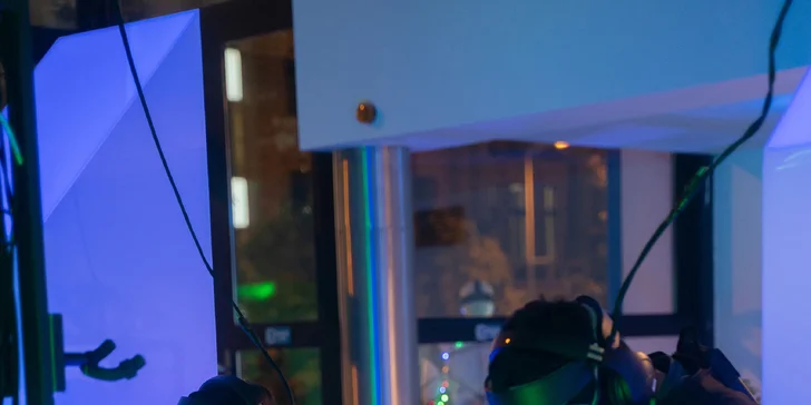 Virtuální střílecí hra Tower Tag s haptickými vestami až pro 8 hráčů