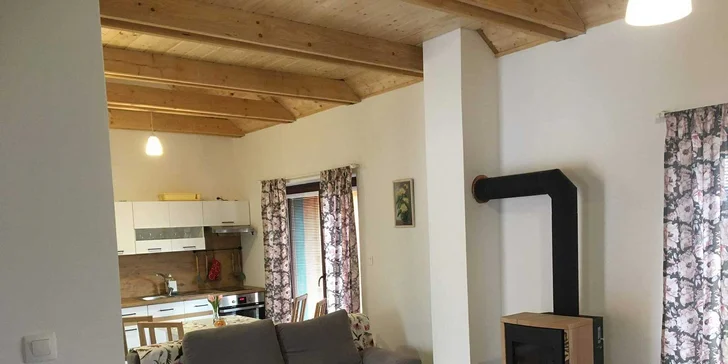 Relax na jesenickém ranči Orel: snídaně, privátní wellness i práce u koní, krmení a jízda v sedle
