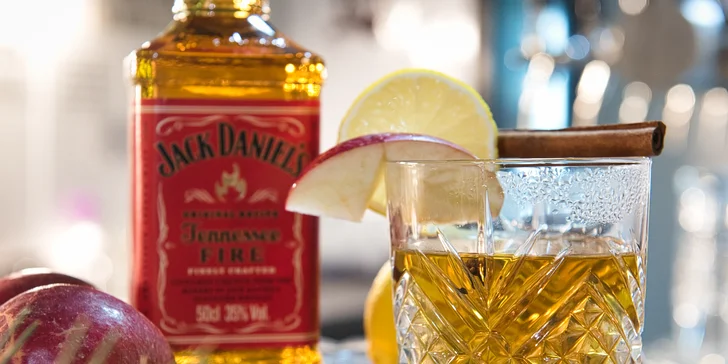 Zahřátí na trzích na Zelňáku: 1 nebo 3 horké drinky s whiskey Jack Daniel's