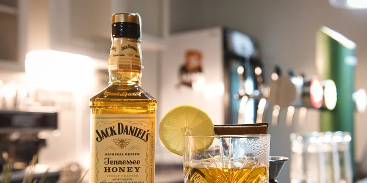 Zahřátí na trzích na Zelňáku: 1 nebo 3 horké drinky s whiskey Jack Daniel's