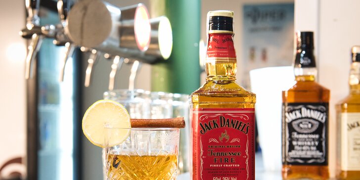 Zahřátí na trzích na Zelňáku: 1 nebo 3 horké drinky s whiskey Jack Daniel's
