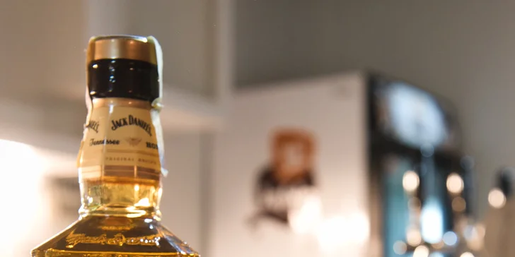 Zahřátí na trzích na Zelňáku: 1 nebo 3 horké drinky s whiskey Jack Daniel's