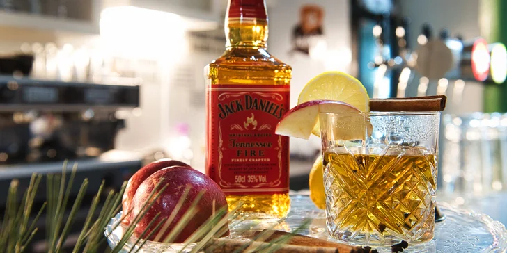 Zahřátí na trzích na Zelňáku: 1 nebo 3 horké drinky s whiskey Jack Daniel's