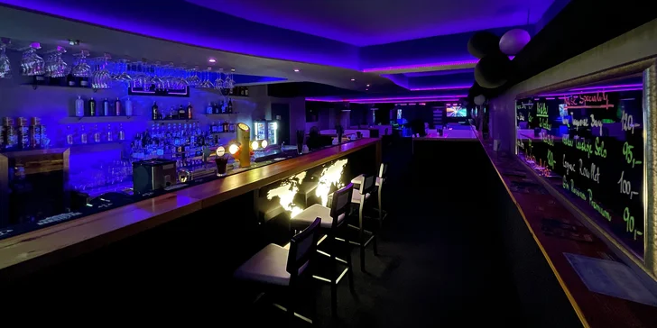 Drinky, vodní dýmka i narozeninová párty s výzdobou až pro 11 hostů v Universe Clubu