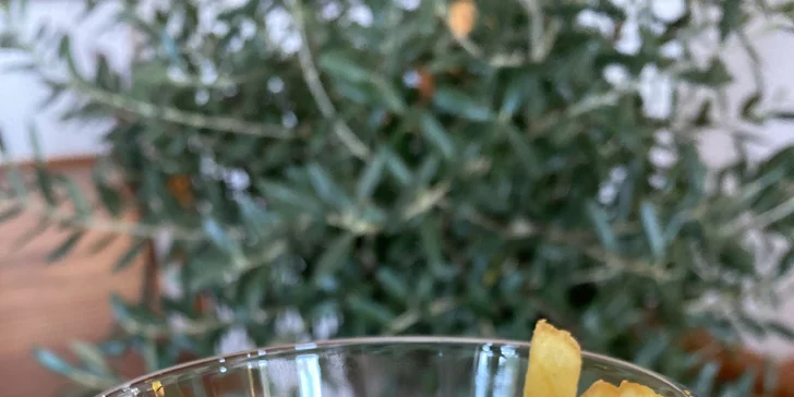 3chodové menu s humřími specialitami pro 2 osoby: s guacamole, salátem i těstovinami