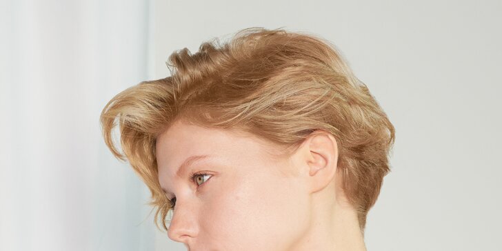 Vlasy jako nové: střih, foukaná i barvení ve Franck Provost na Vinohradech