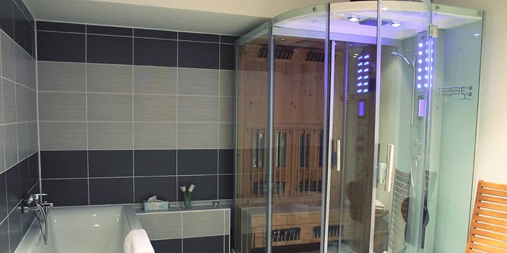 4* relax v Praze: ubytování se snídaní i privátním wellness a vínem