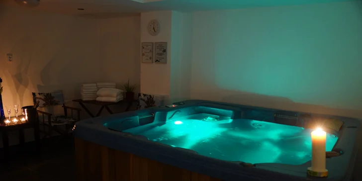 4* relax v Praze: ubytování se snídaní i privátním wellness a vínem