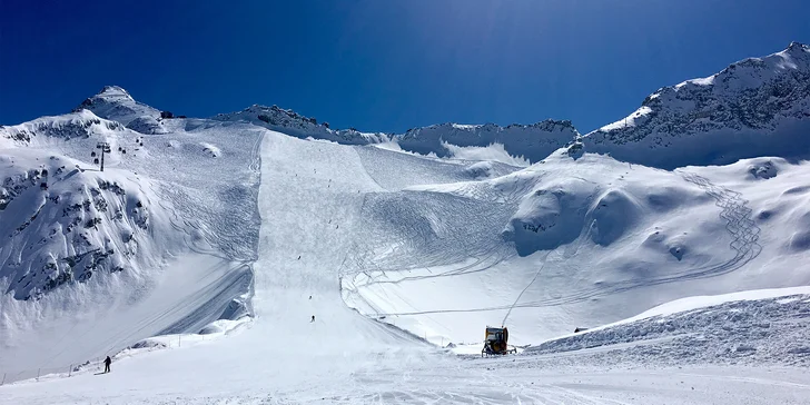 Autobusem na 2 až 5 nocí do Dolomit: Passo Tonale s polopenzí a skipasem