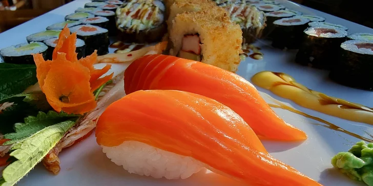 48 nebo 68 kousků sushi v Porubě: krevety, losos, tuňák i avokádo