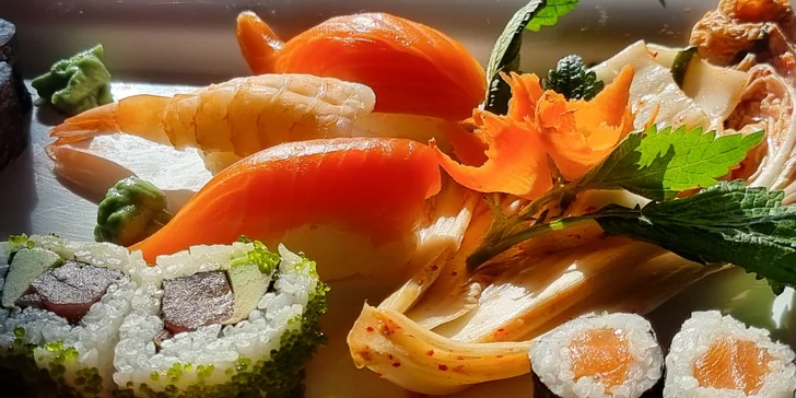 48 nebo 68 kousků sushi v Porubě: krevety, losos, tuňák i avokádo