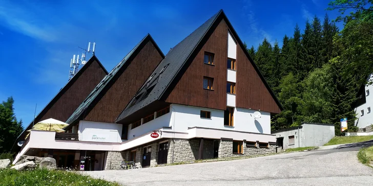 Zima nebo jaro v Harrachově: polopenze a light all inclusive na nápoje