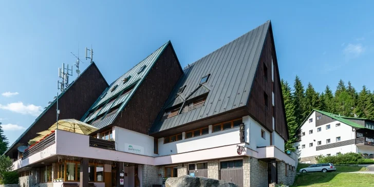 Zima nebo jaro v Harrachově: polopenze a light all inclusive na nápoje