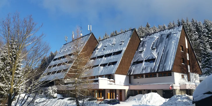 Zima nebo jaro v Harrachově: polopenze a light all inclusive na nápoje