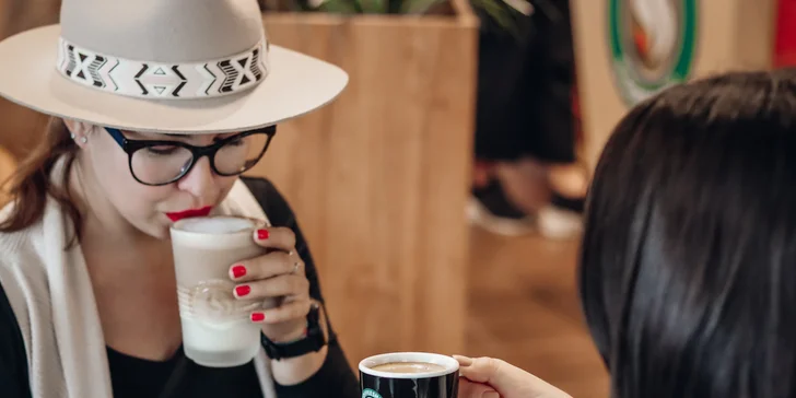 Otevřený voucher do Coffeeshop Company v Galerii Harfa: 250 či 500 Kč na kávu, čaje, limonádu i bagely či dorty
