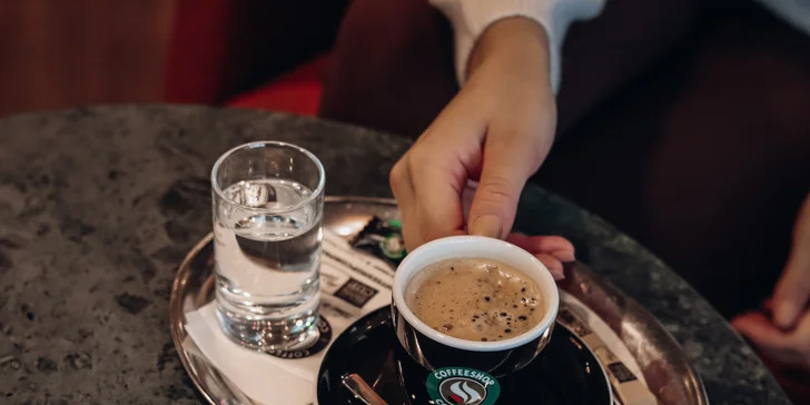 Otevřený voucher do Coffeeshop Company v Galerii Harfa: 250 či 500 Kč na kávu, čaje, limonádu i bagely či dorty