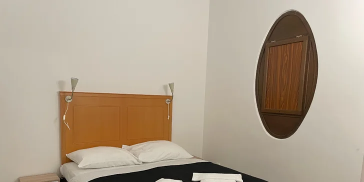 Až 8 dní v moderním apartmánu v Karlíně: vybavená kuchyňka a prostory až pro 7 osob