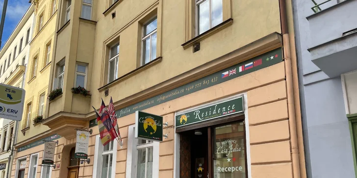 Až 8 dní v moderním apartmánu v Karlíně: vybavená kuchyňka a prostory až pro 7 osob