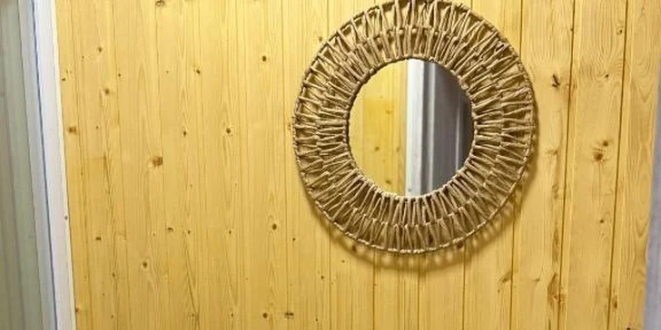 V kúpeľni nájdete umývadlo, suché WC a v lete je možnosť využiť i sprchu.