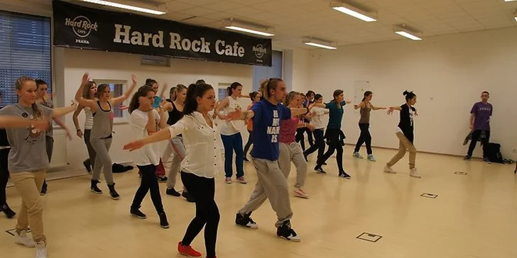 Lekce plné pohybu v tanečním klubu Dancers 4 You