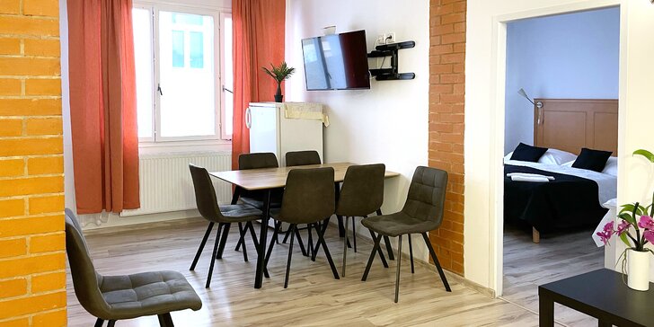 Až 8 dní v moderním apartmánu v Karlíně: vybavená kuchyňka a prostory až pro 7 osob
