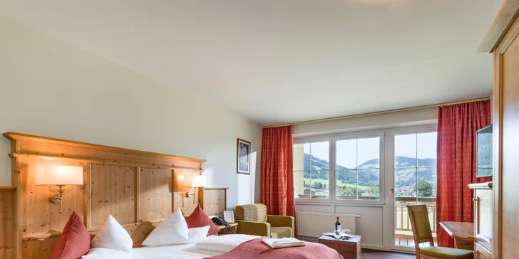 Zvolit můžete ubytování kategorie Economy nebo v nově vybudovaném křídle hotelu. Tyto pokoje mají 4* standard a navíc i balkon.