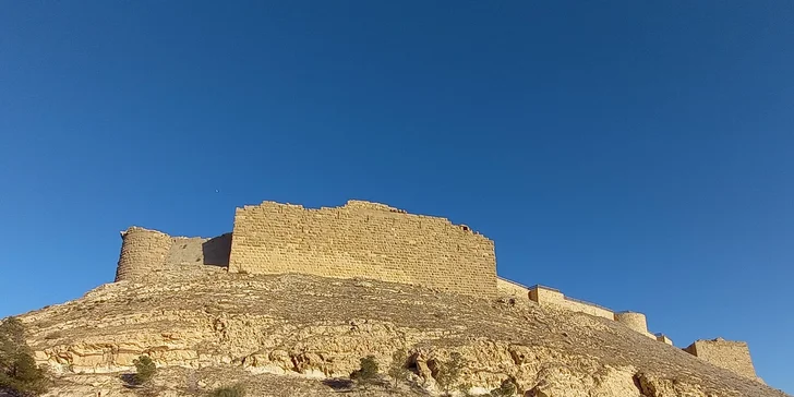Poznávací zájezd do Jordánska na 7 nocí: bájné město Petra, Artemisin chrám i červená poušť Wadi Rum