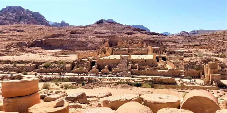 Poznávací zájezd do Jordánska na 7 nocí: bájné město Petra, Artemisin chrám i červená poušť Wadi Rum